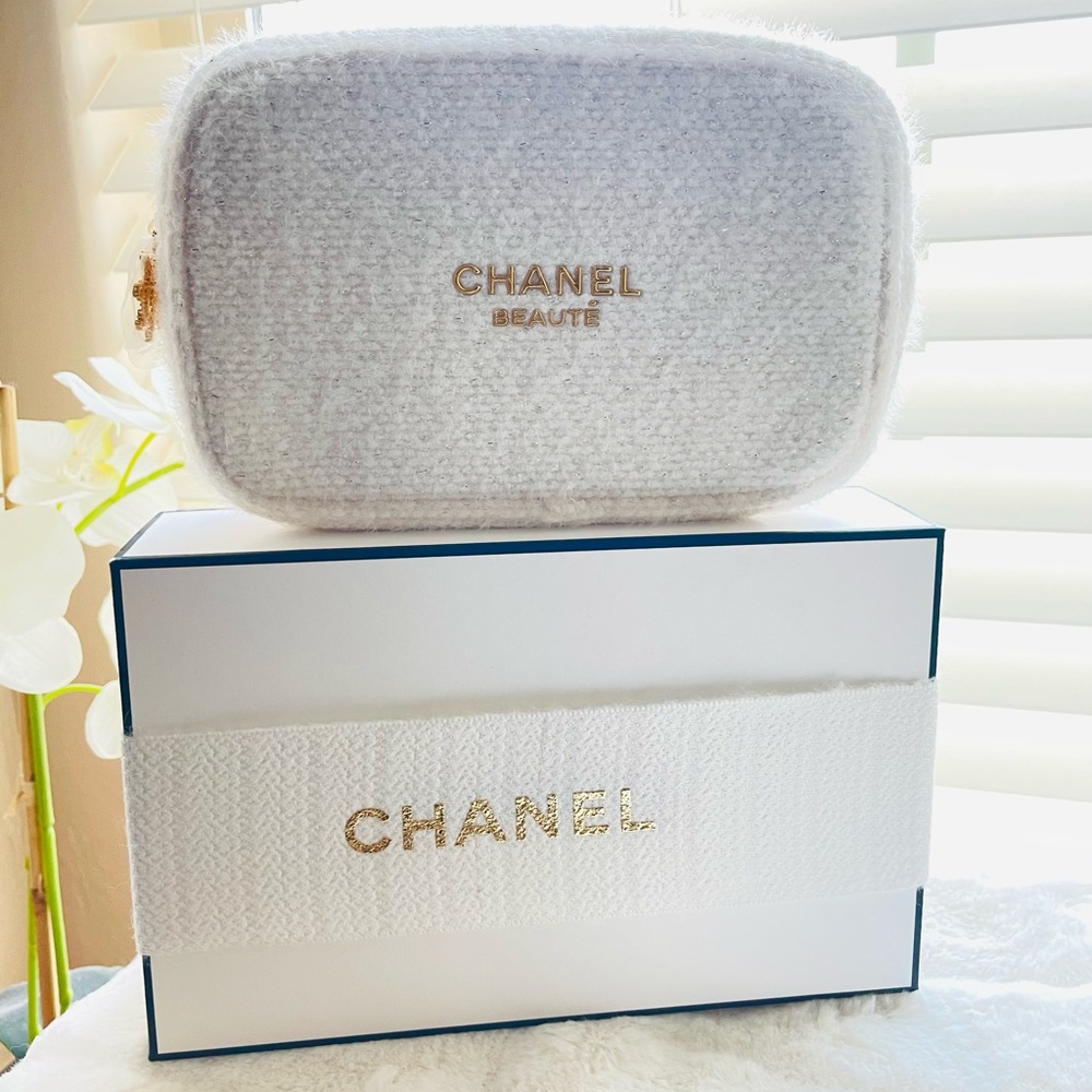 Chanel holiday gift 2024 White Makeup Bag Pouch